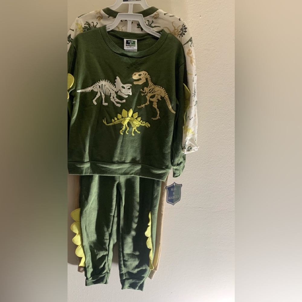 Graphic 4-Piece Pajamas Sets Dinosaur Bones